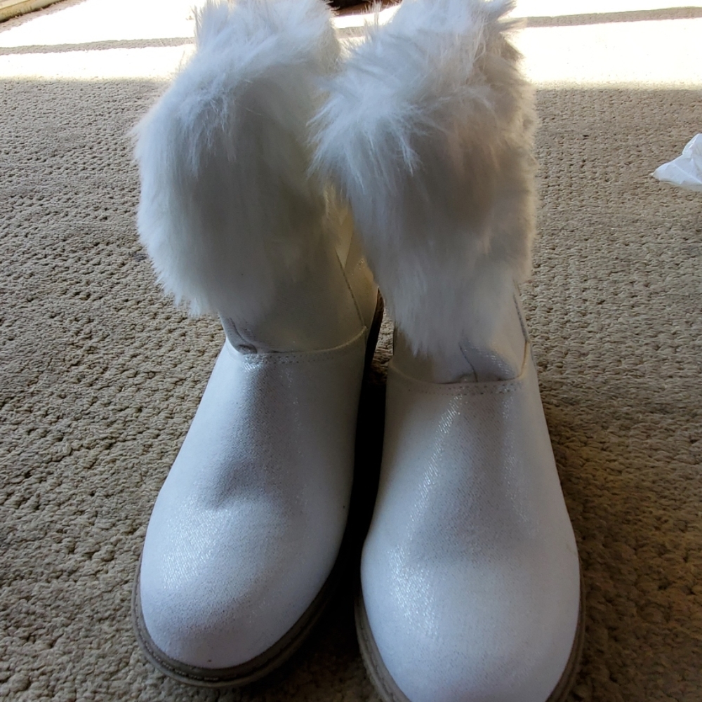 Girls size one ankle boots